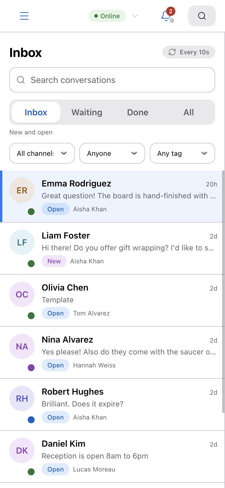 A conversation on a phone-sized screen